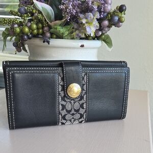 Coach Black Signature Leather Continental Wallet